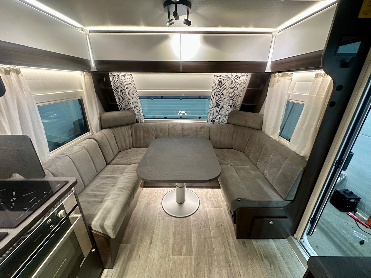 6ab91400-86ed-467b-9d9a-727acfefda0b