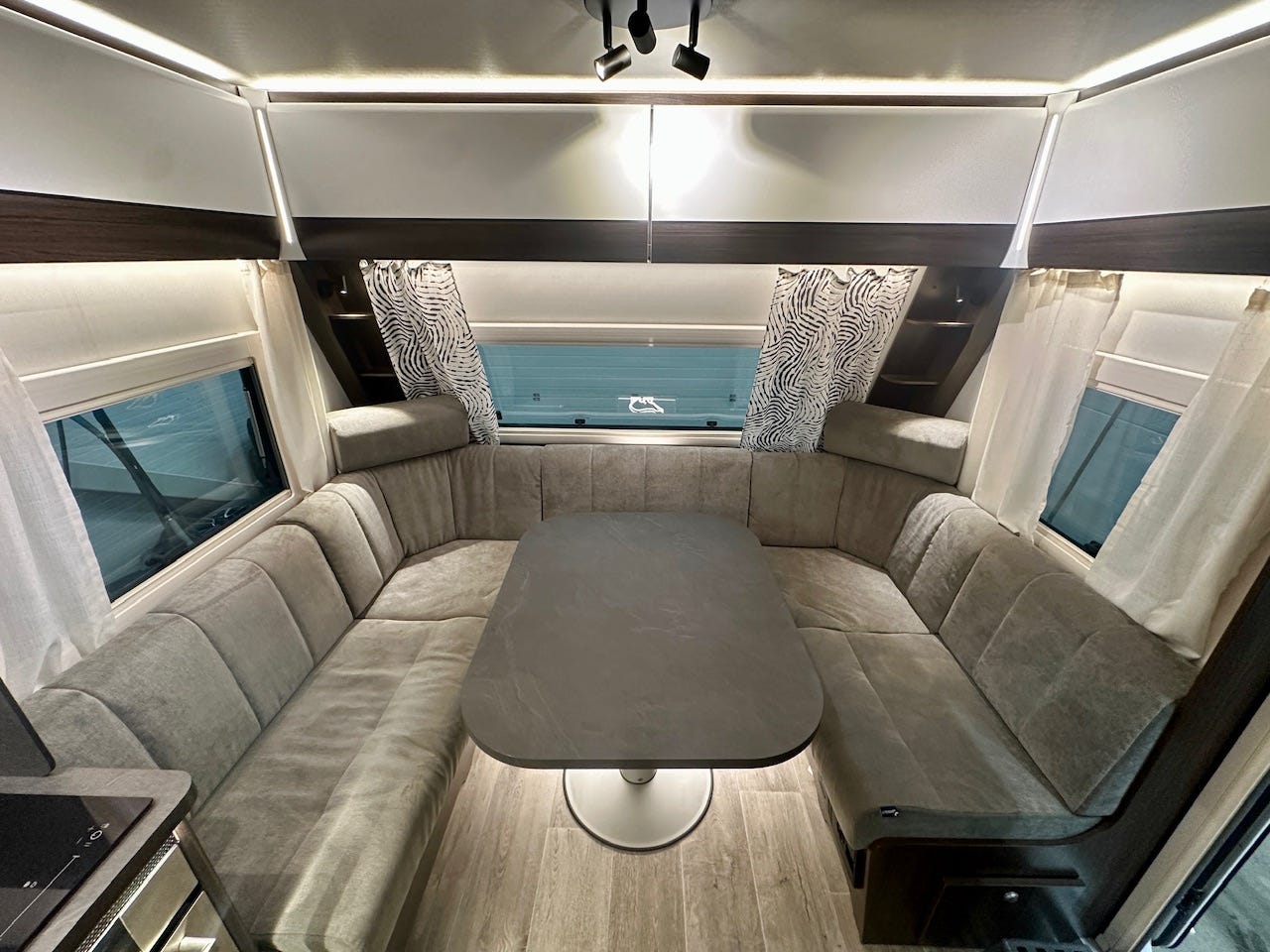 9f93d8a7-49ab-4a51-ba2f-2732ec091425