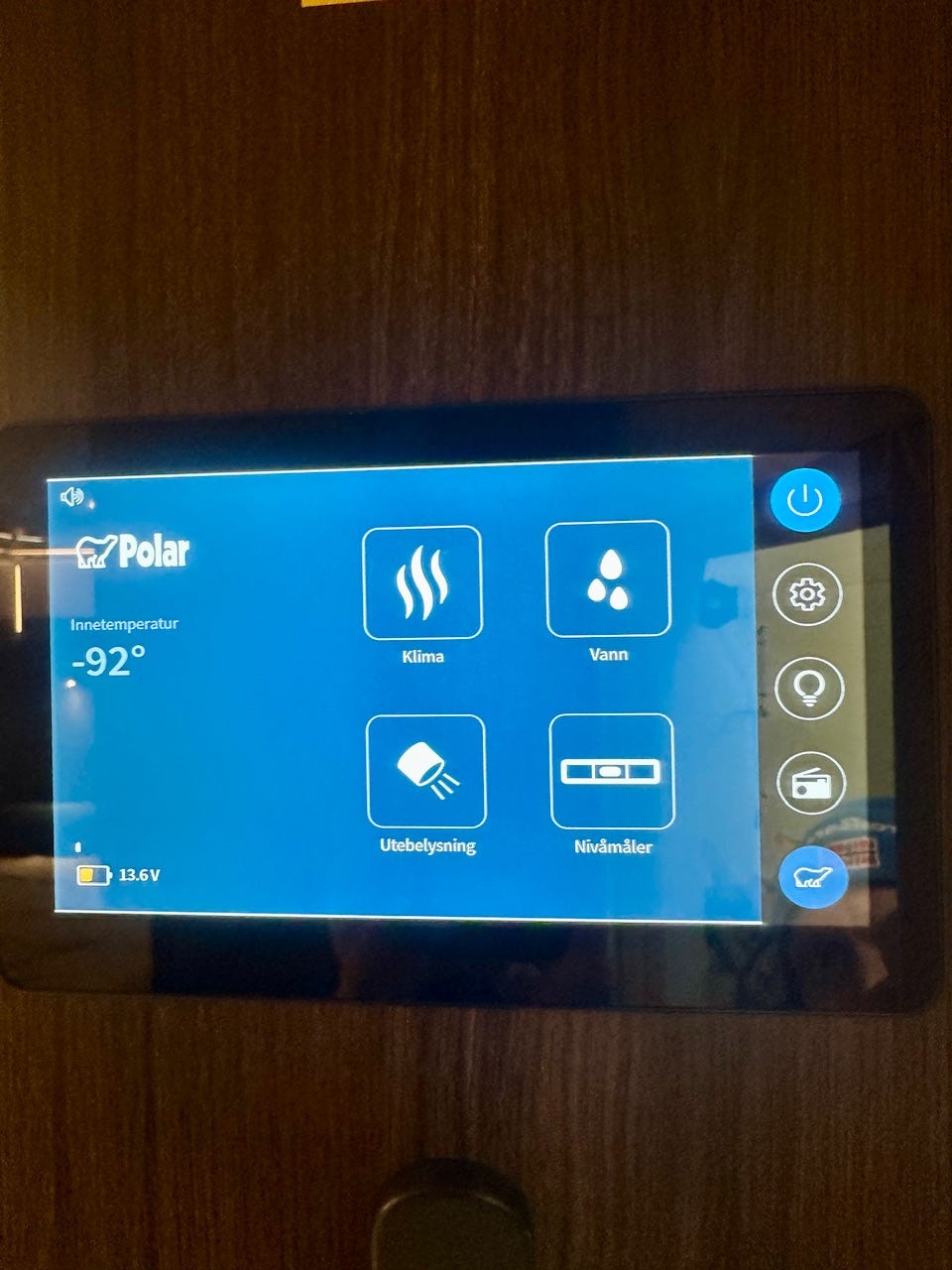 b1f6f31f-0e6d-400e-aa7b-caa1a75d0a65