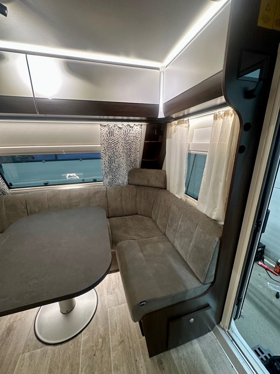 ce8fda3d-e2a2-4553-9543-e8ddac93de13