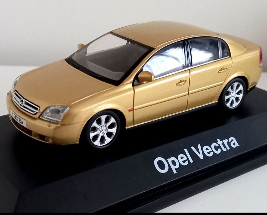 Schuco 1/43 Opel Vectra Caravan dunkelgrün/metallic OVP #3536