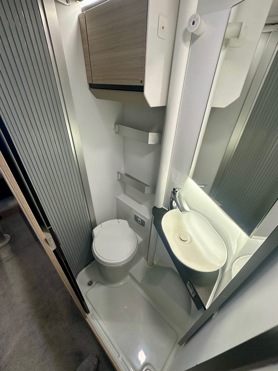 8745ff1c-62c6-4f69-864a-4d3d9a8fb6f9