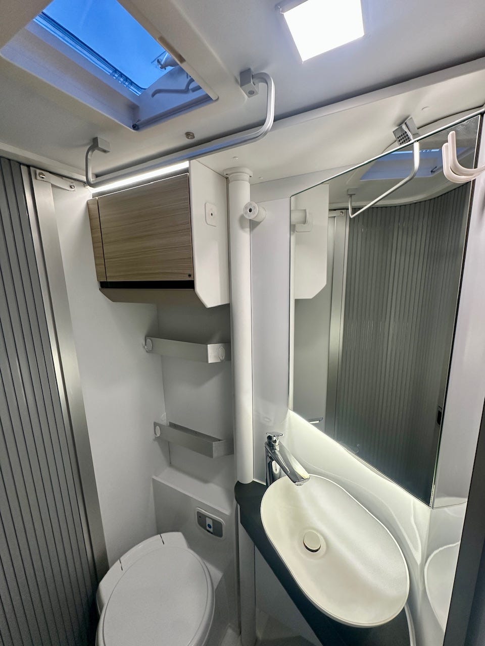 876b01bb-bbe2-4fb6-b6cc-d5ddc4cafd50