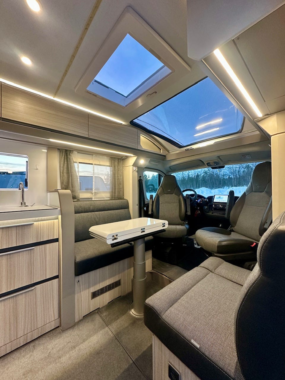 c9890ee5-05d4-420b-8f87-78d2876be4c6