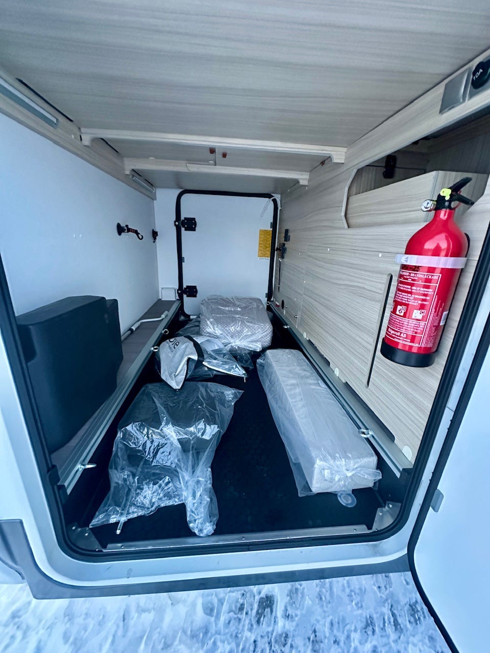 e0b03dbf-fafb-48e3-9a3a-e5a3ee314a11