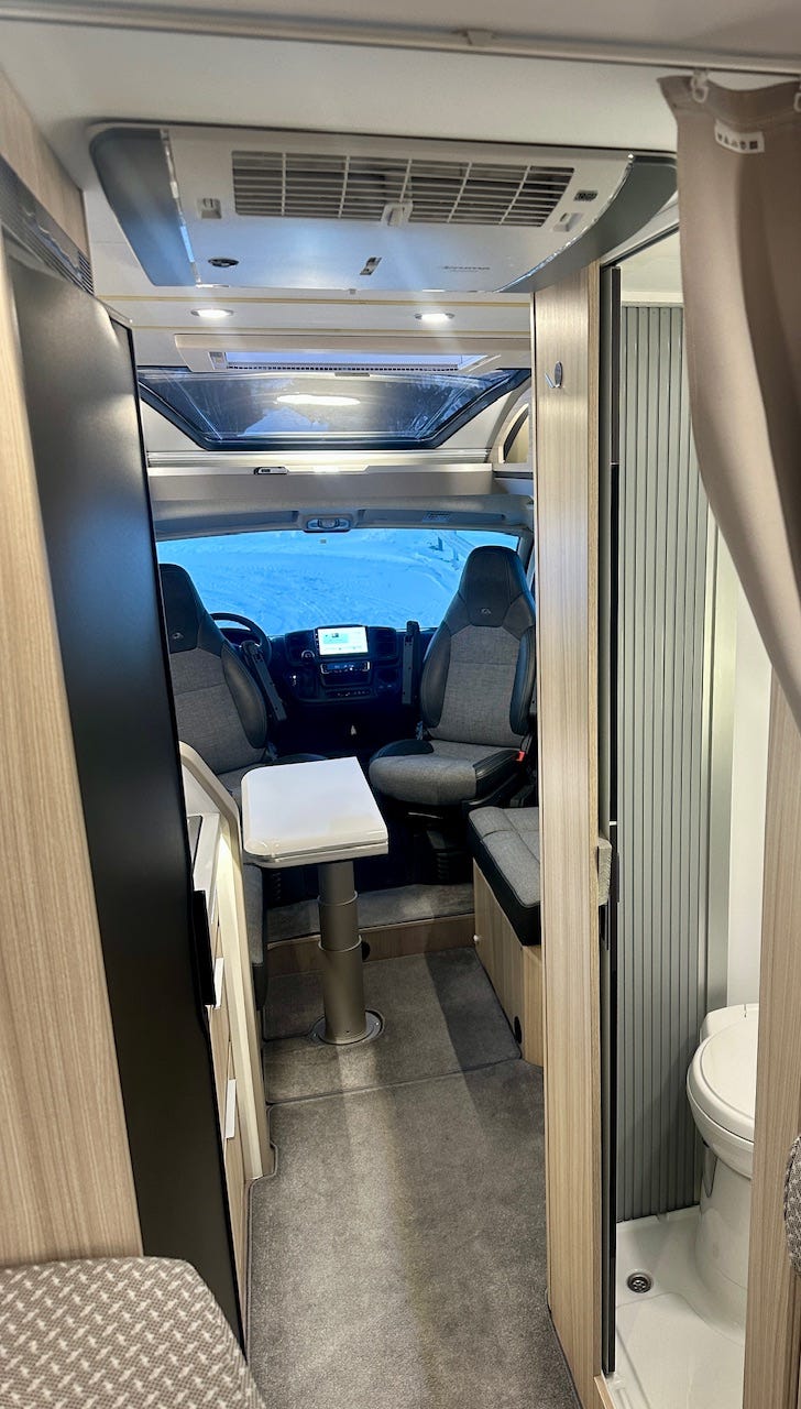 ee76f866-c4d8-4d32-95f2-44579d9eb22f