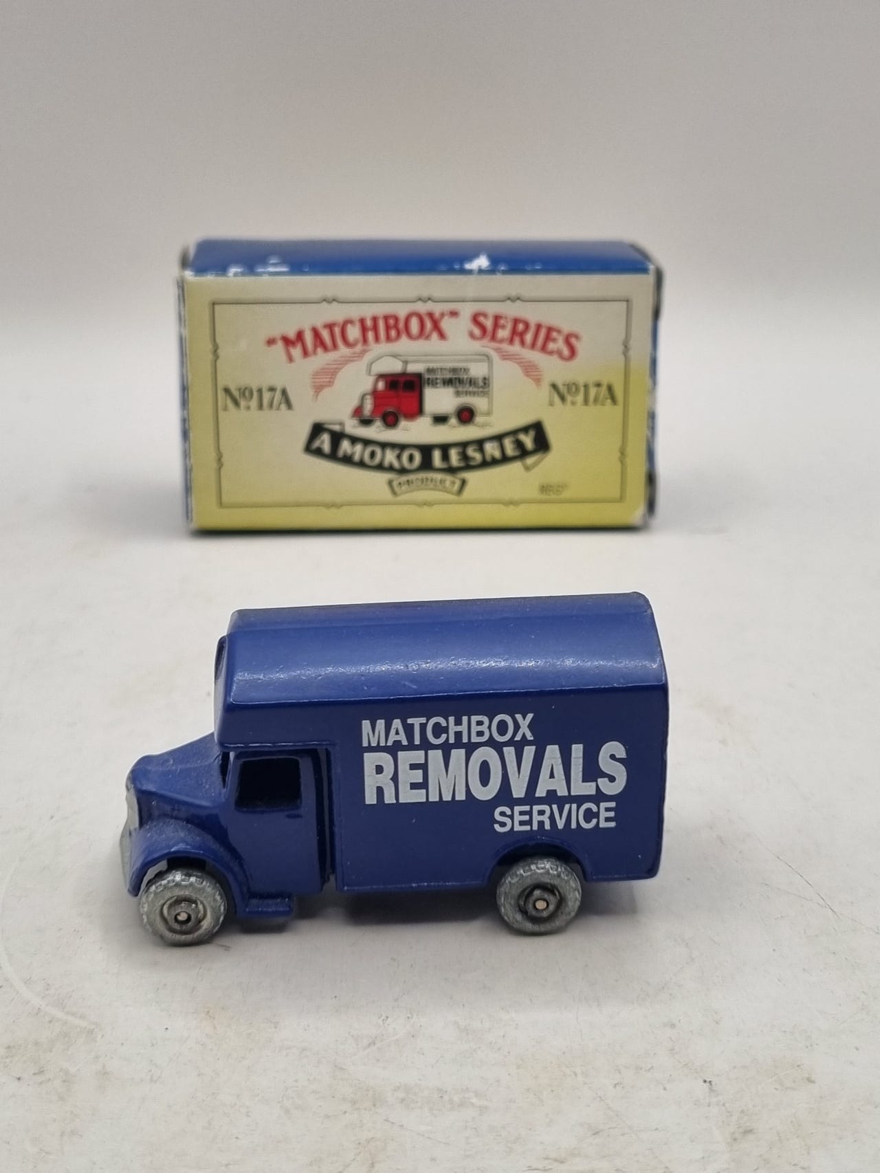 Matchbox Originals Bedford Removals Van No. 17A – Reproduksjon fra