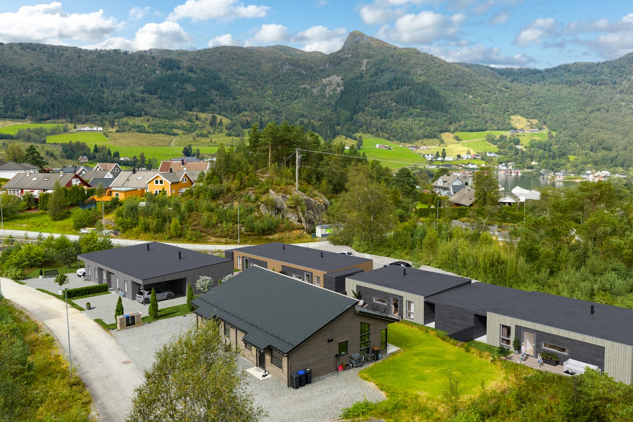 Vågshagen – Ølensvåg – Moderne enebolig i rekke på et plan med carport og 90% Husbankfinansiering.