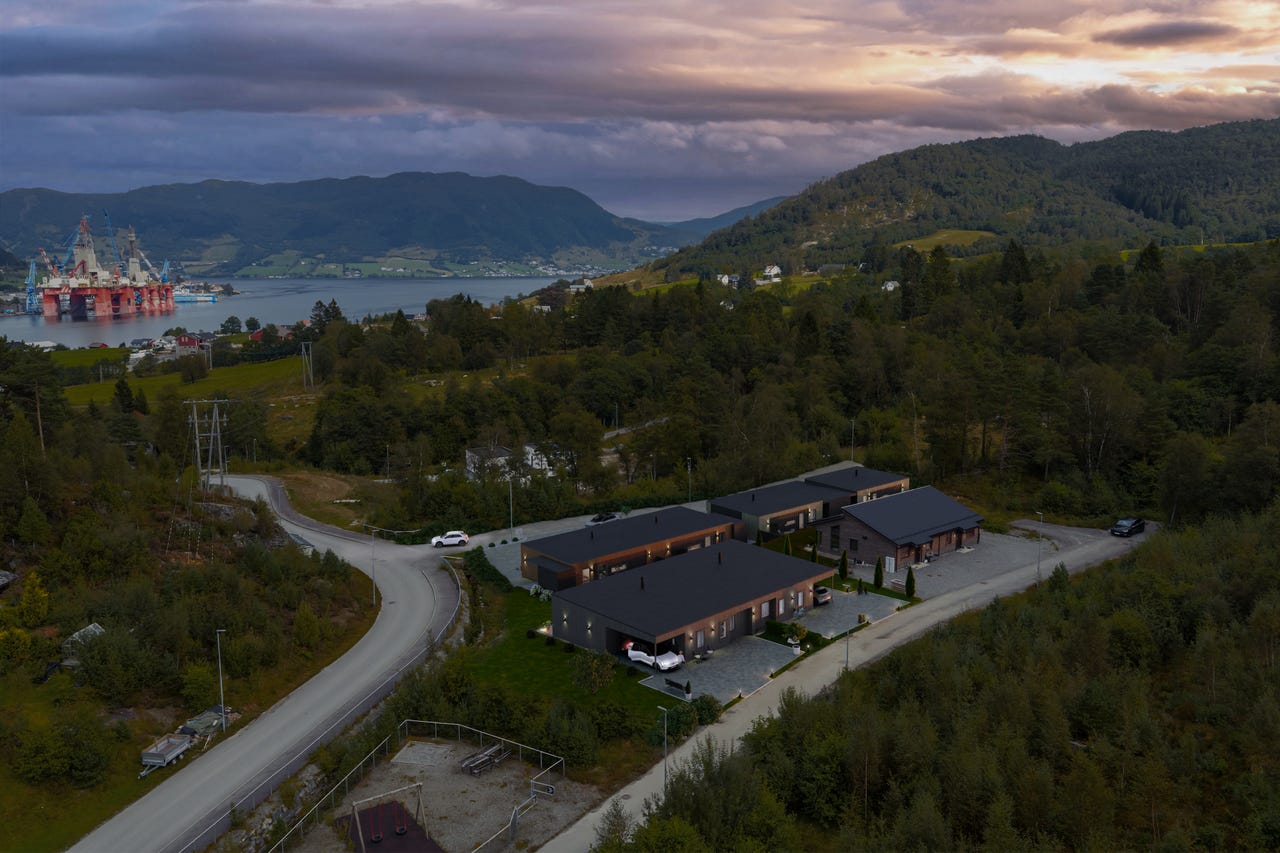 Vågshagen – Ølensvåg – Moderne enebolig i rekke på et plan med carport og 90% Husbankfinansiering.