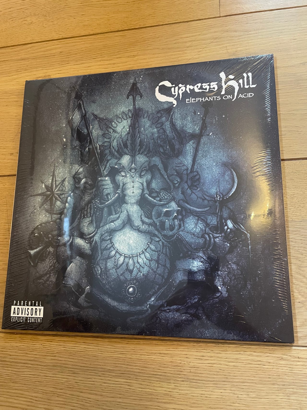 Cypress Hill elephants on acid | FINN-torget