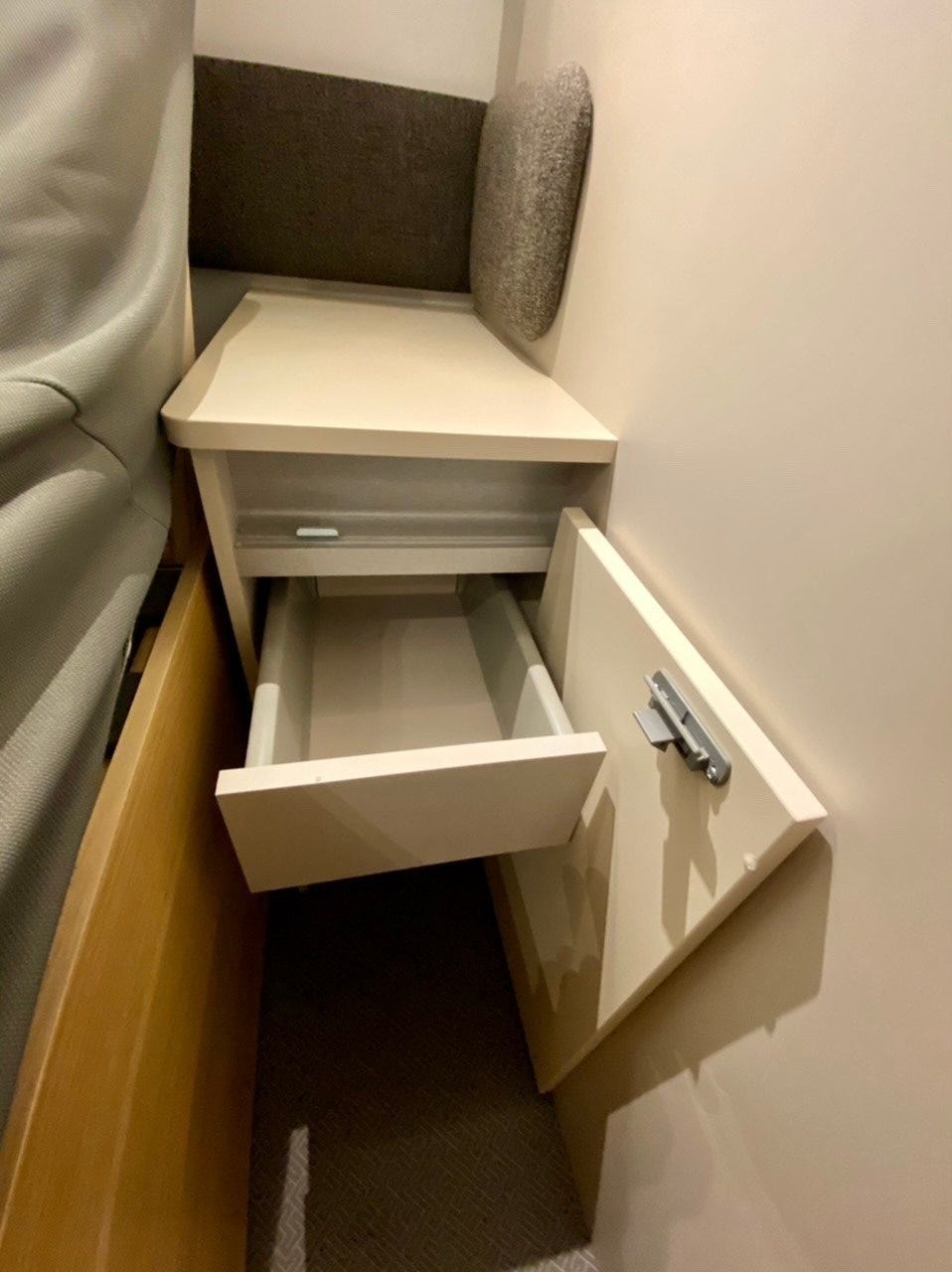 1e431417-333a-4b23-940d-95152bf11c06