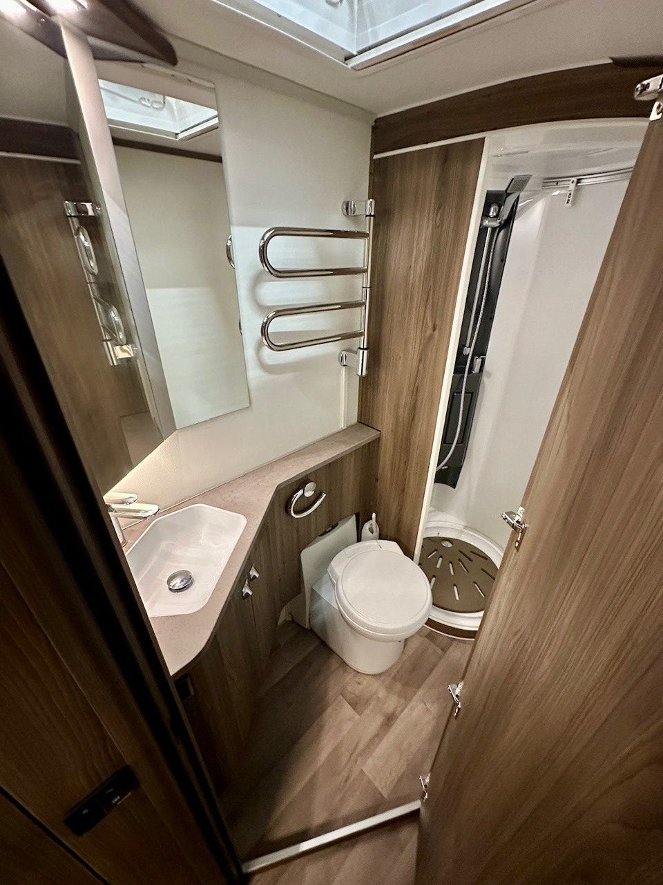 0aa98e2f-6cb7-42fb-a618-85f34c7a59d4