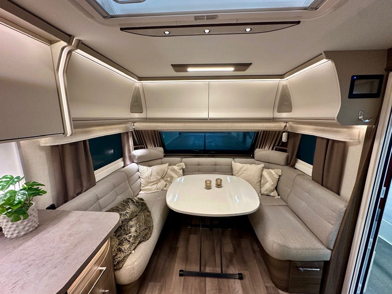 30504478-3b3a-48cf-bf2d-ad358205bb24