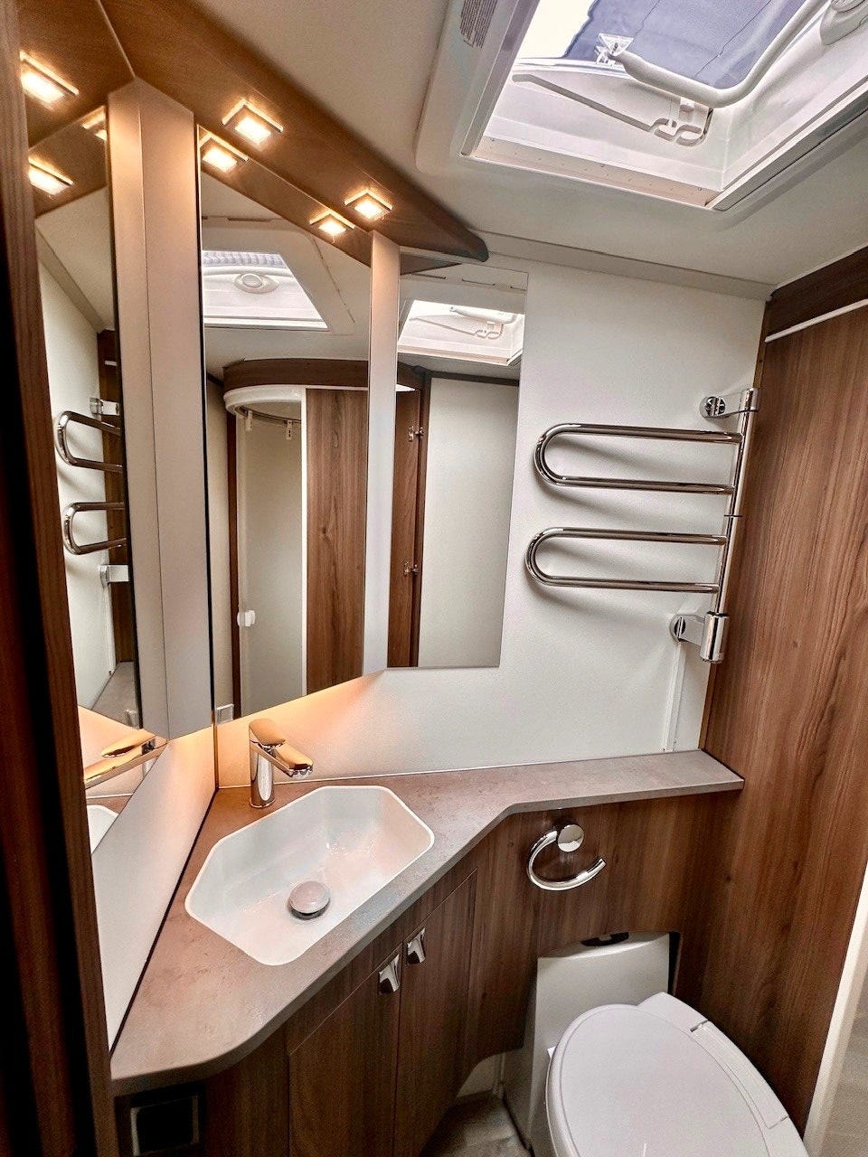 34024dce-181b-4cab-b2b4-ee0e8d1c3fb7