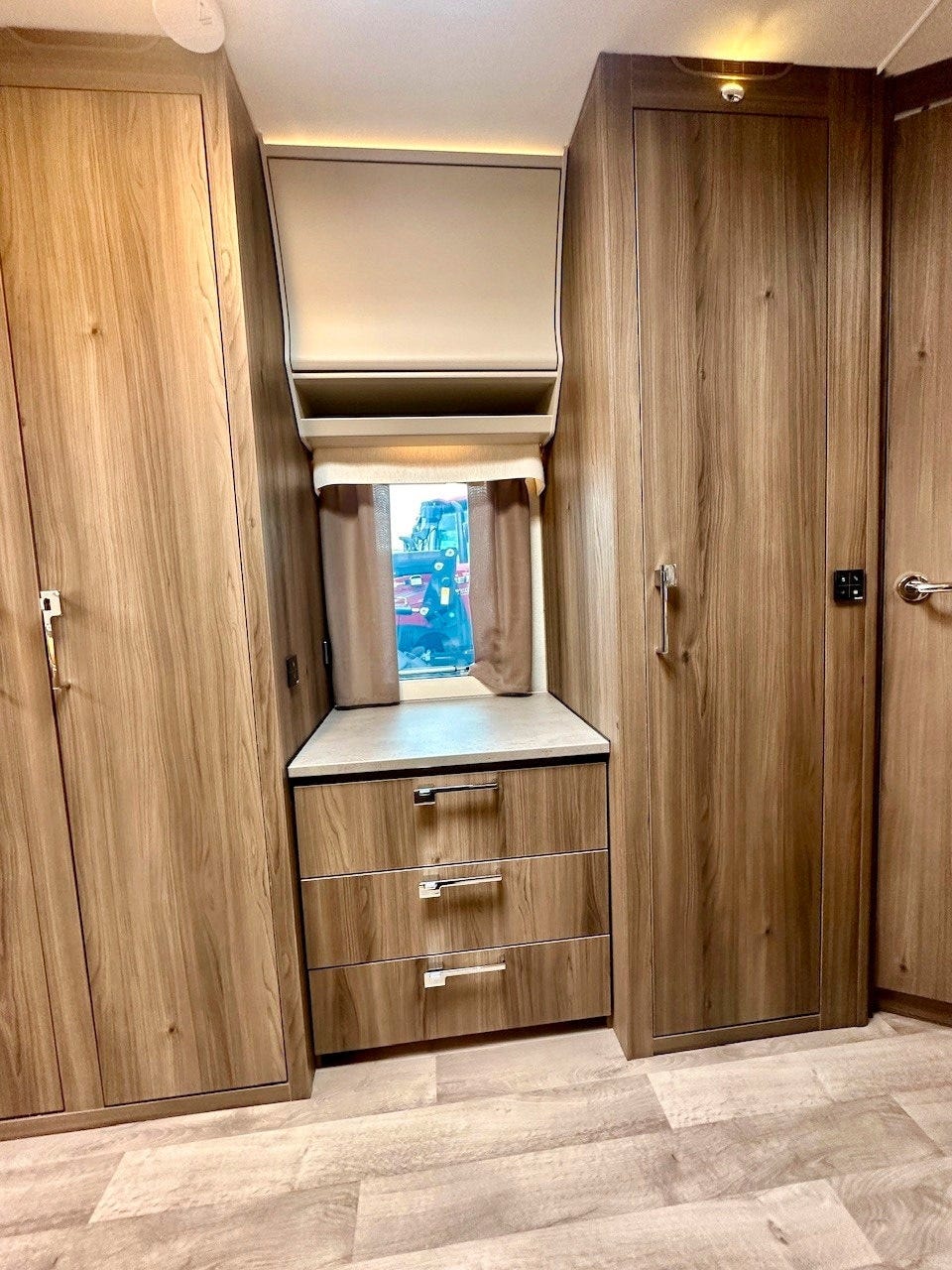 5a1e40f3-e811-4703-a0dc-8ea8aab45788