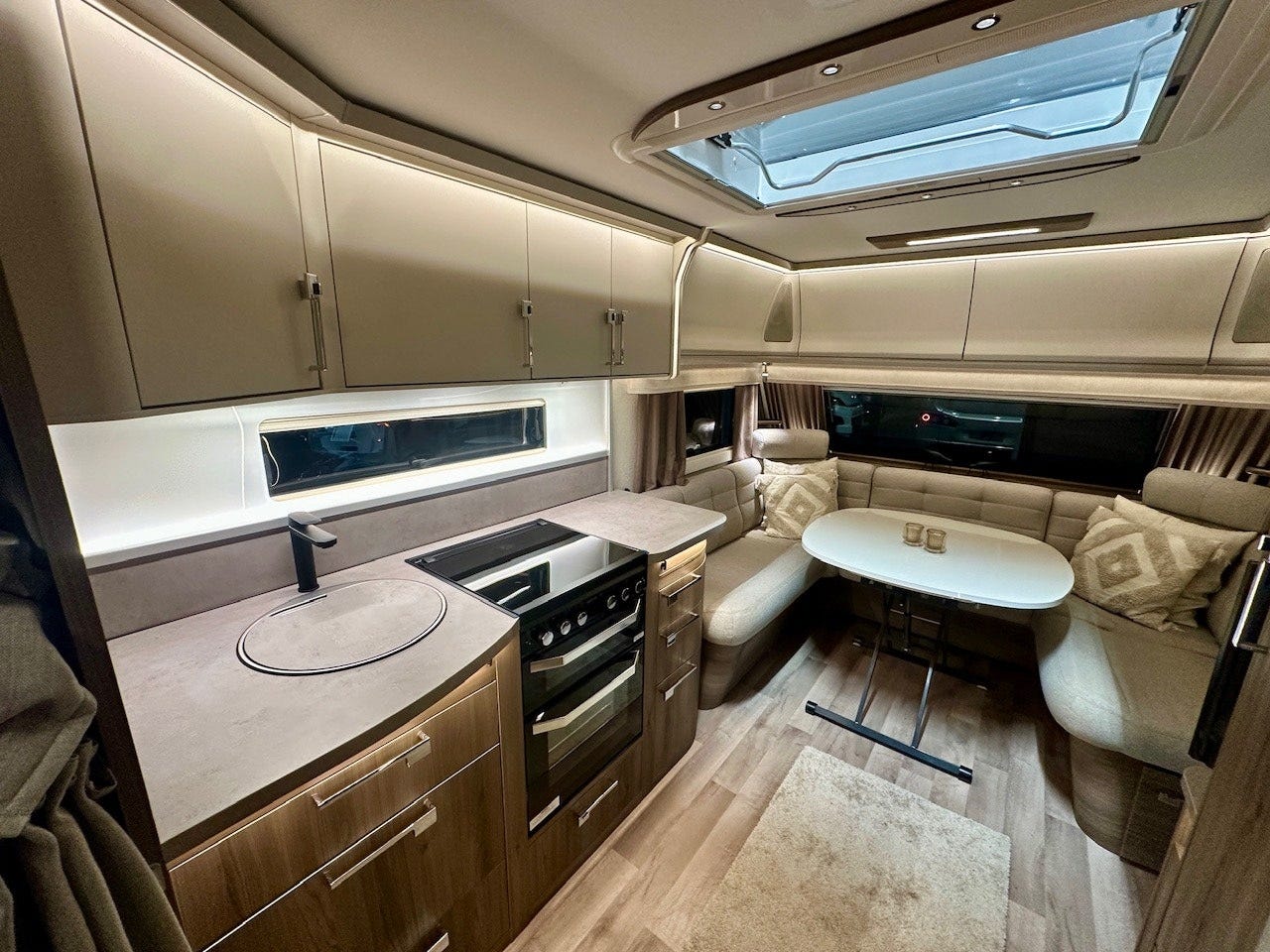 744e8b06-5b6a-45fc-ae3b-349b8a26b316