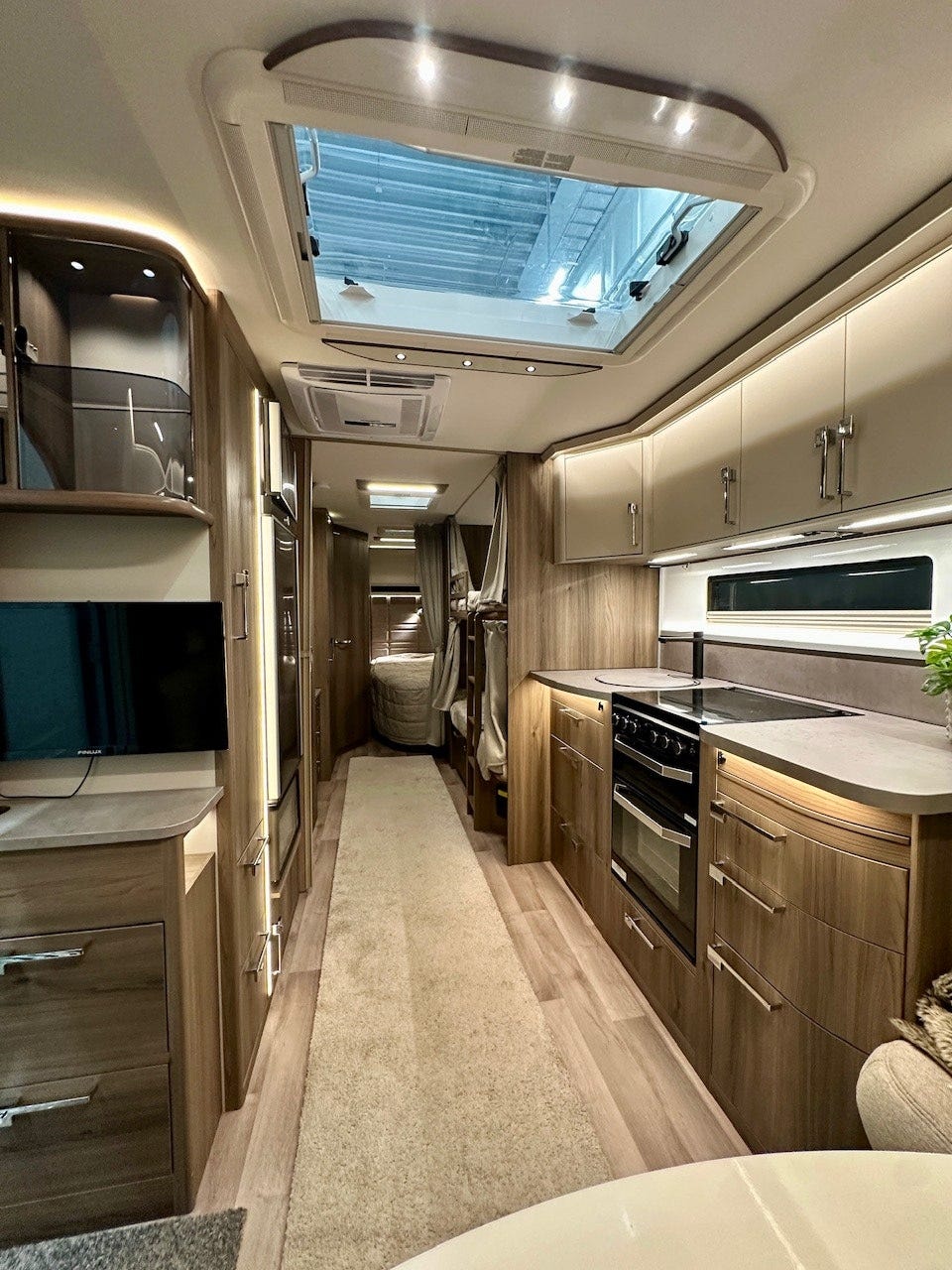 75c0a821-3a2b-49c0-bb0d-57a4ad8805c1