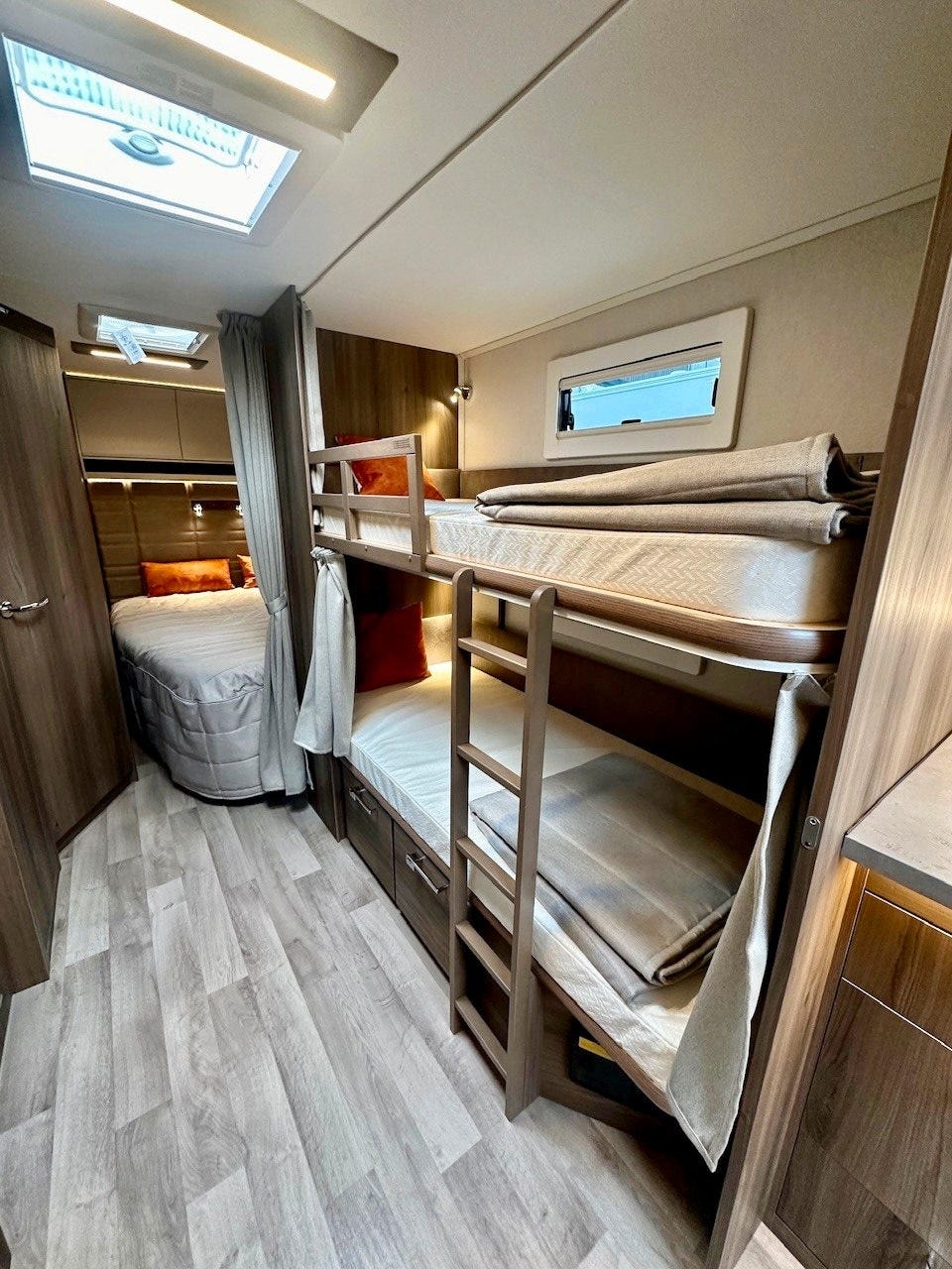 7ebaaa7a-96ba-4131-b87b-5670c20adfb4