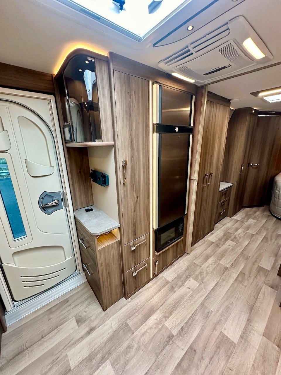 936d066f-6f1a-411e-abf0-be0153595090