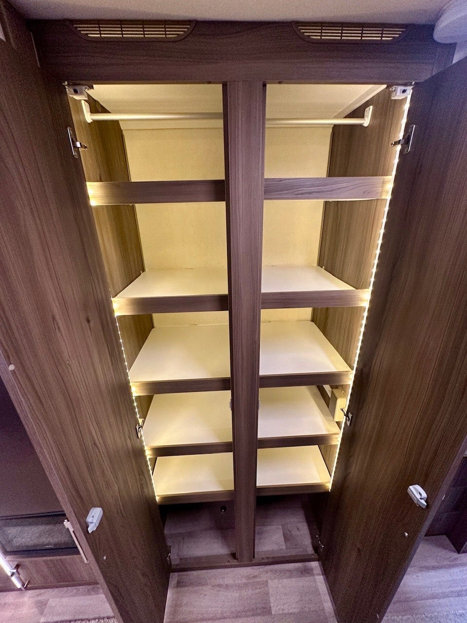 99e3aa7f-e4f3-437b-a2f1-04ac1bce4270