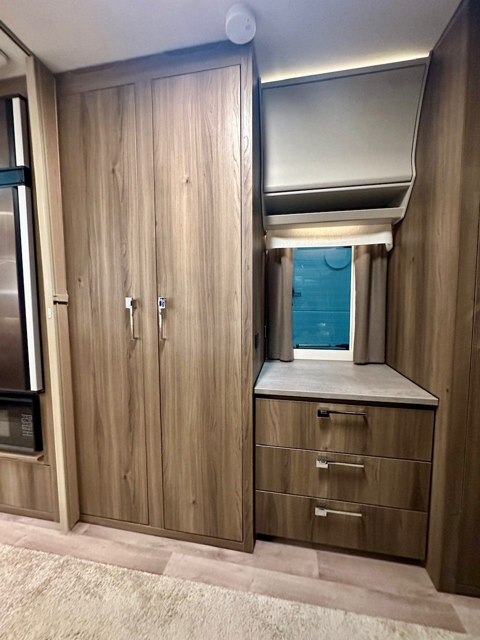 bbb99140-ff27-4765-bde6-e53a10ee30e9