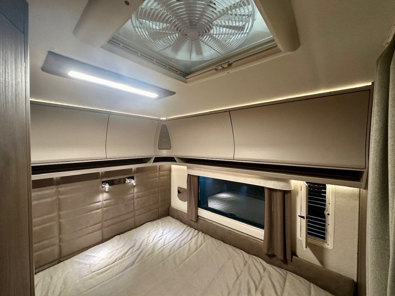 f885edff-edbe-4023-9ed5-e16419f0584f