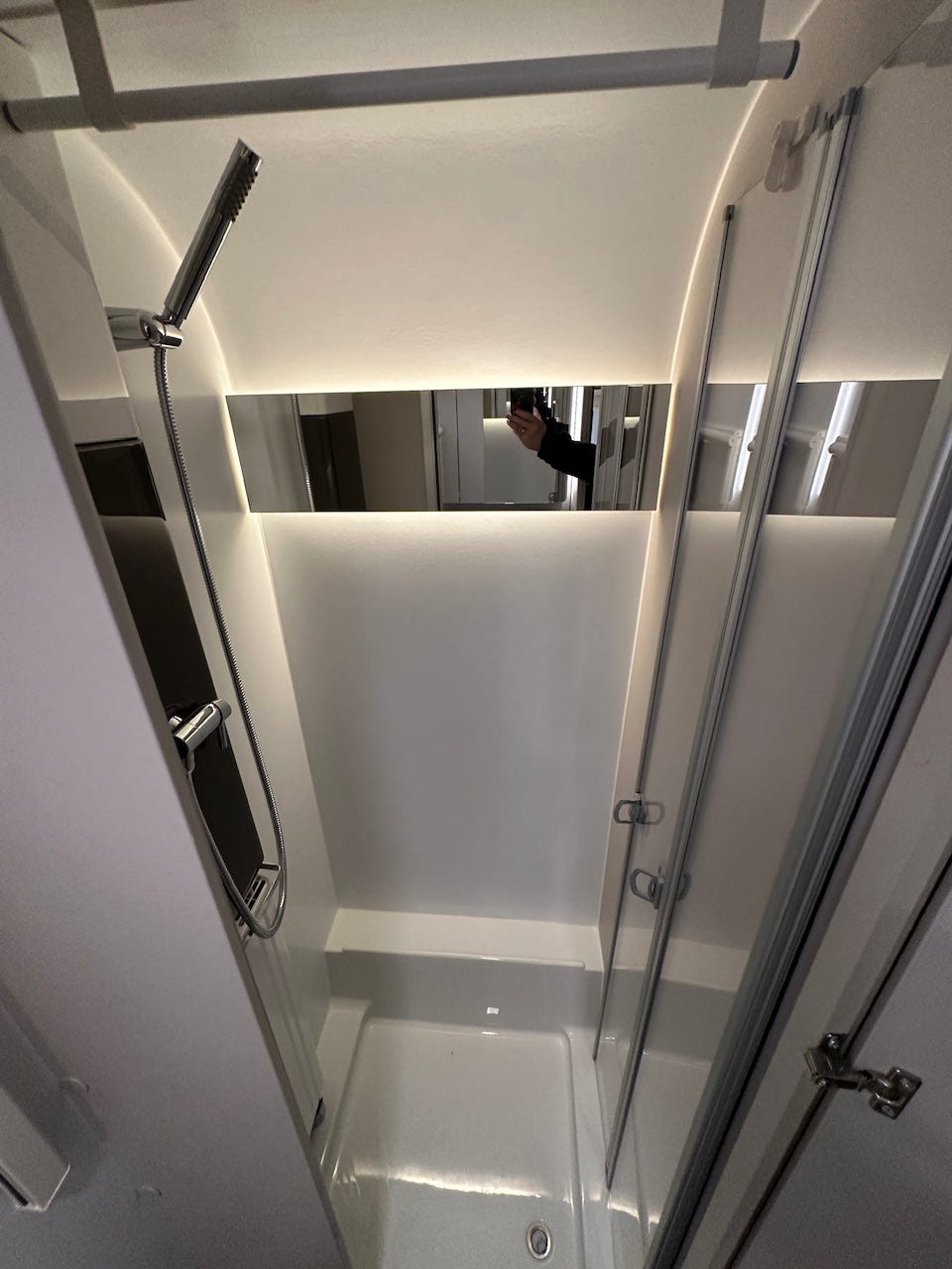 0b169439-ee43-4aa2-a6f9-2d60c443e984