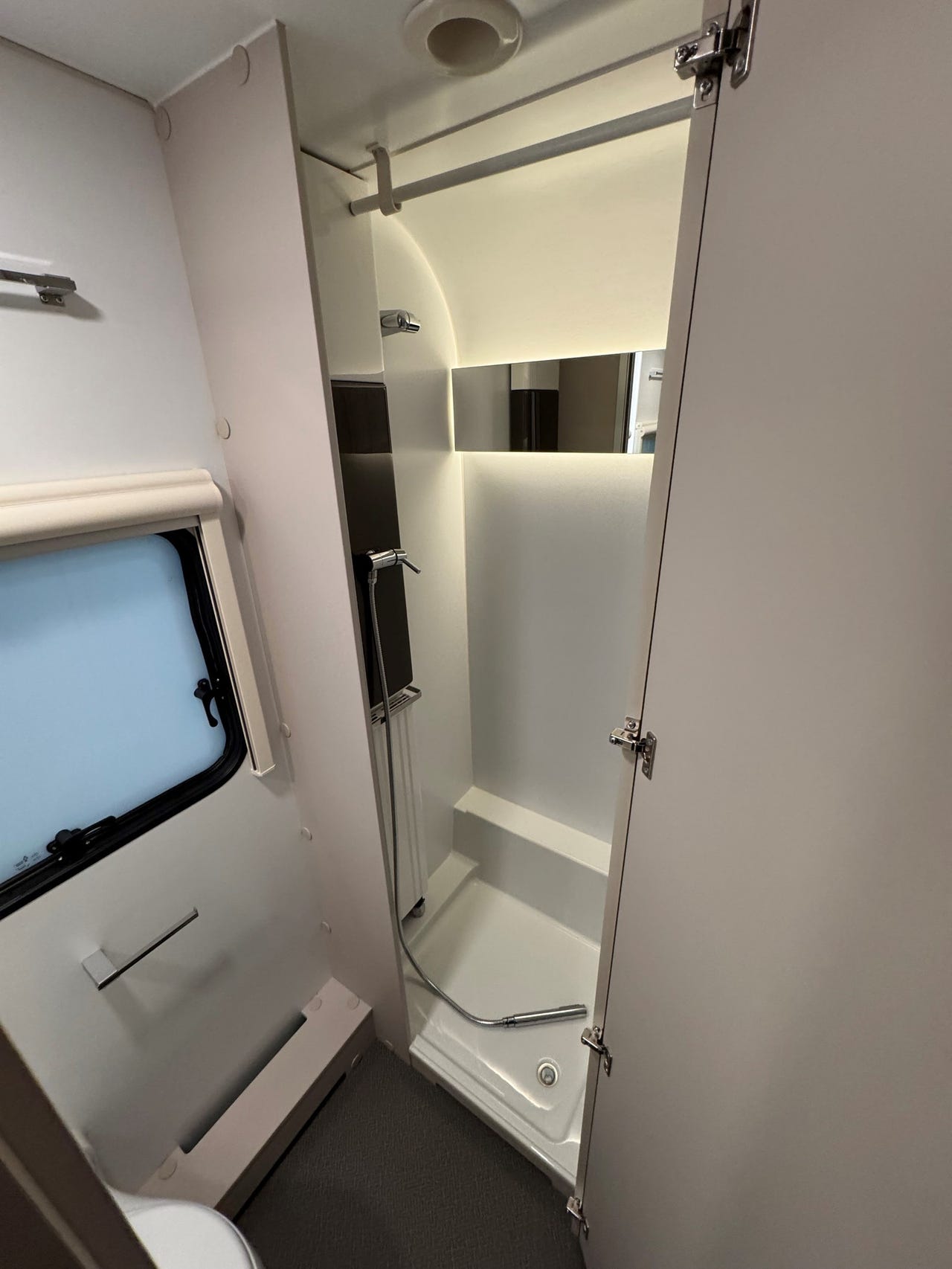 588088eb-247f-4aeb-bcd2-f273a81ff914