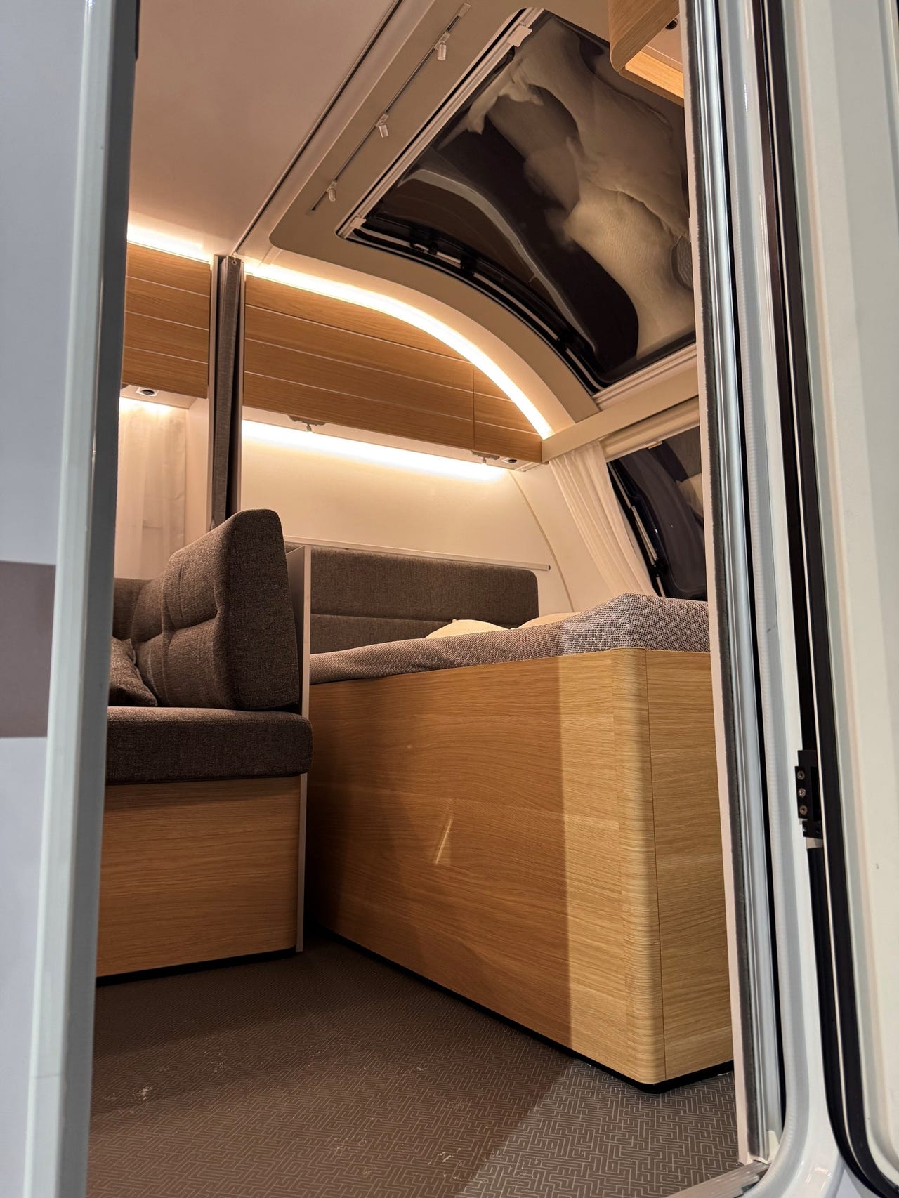 81eab63b-9ea4-4e79-8b8d-4d8b3a9b4d8f