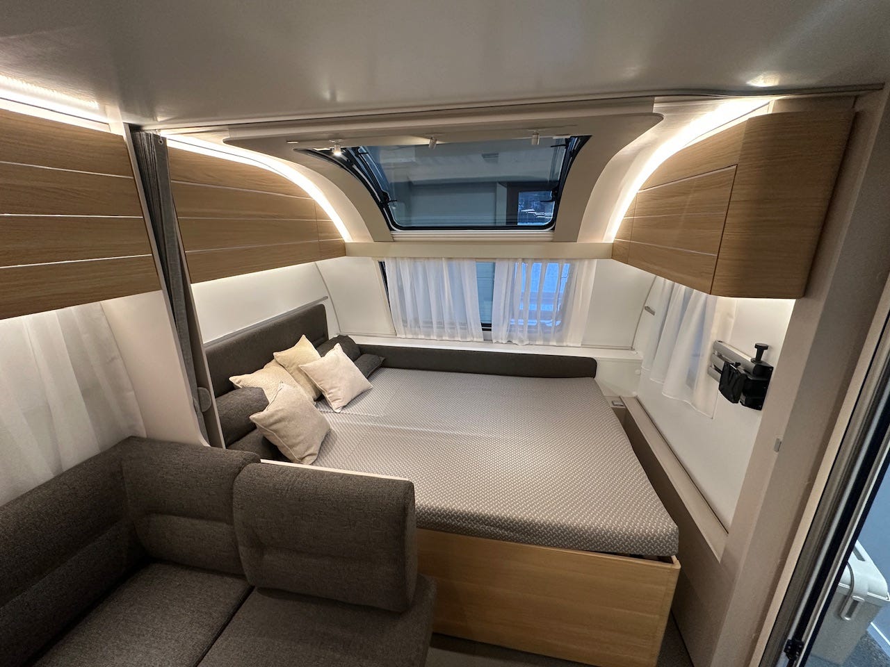 add9486d-3ca2-4340-aab6-18b381487688