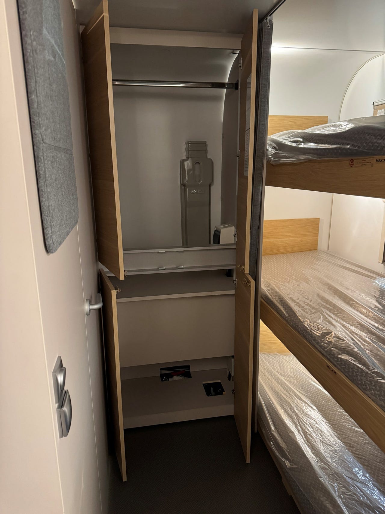 b80c4067-fd60-4802-aa49-003c7c72846c