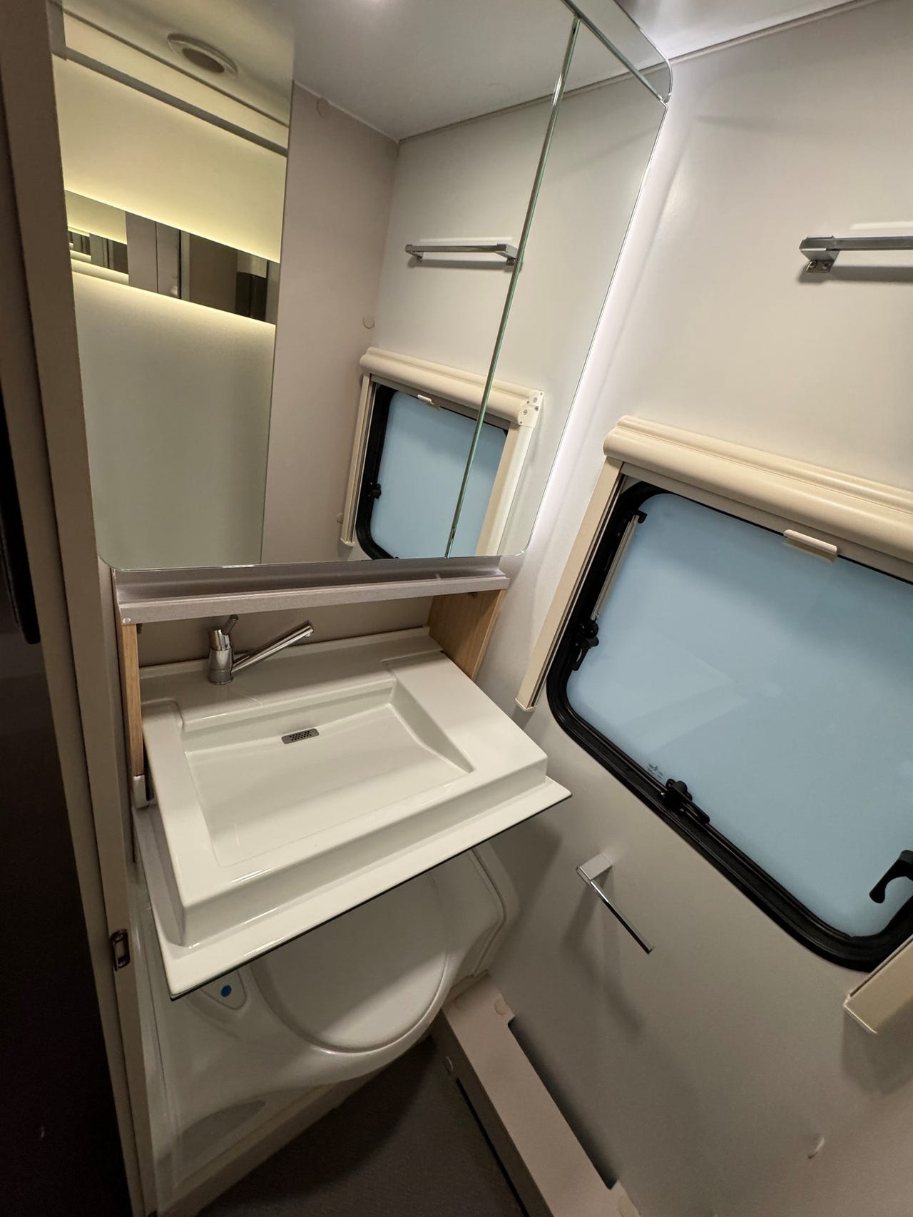 f2759c7a-becc-483b-8353-2a7e18f2b59a