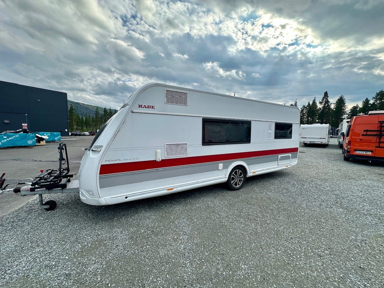 6edc118a-25c1-4113-8182-f1e599b17037