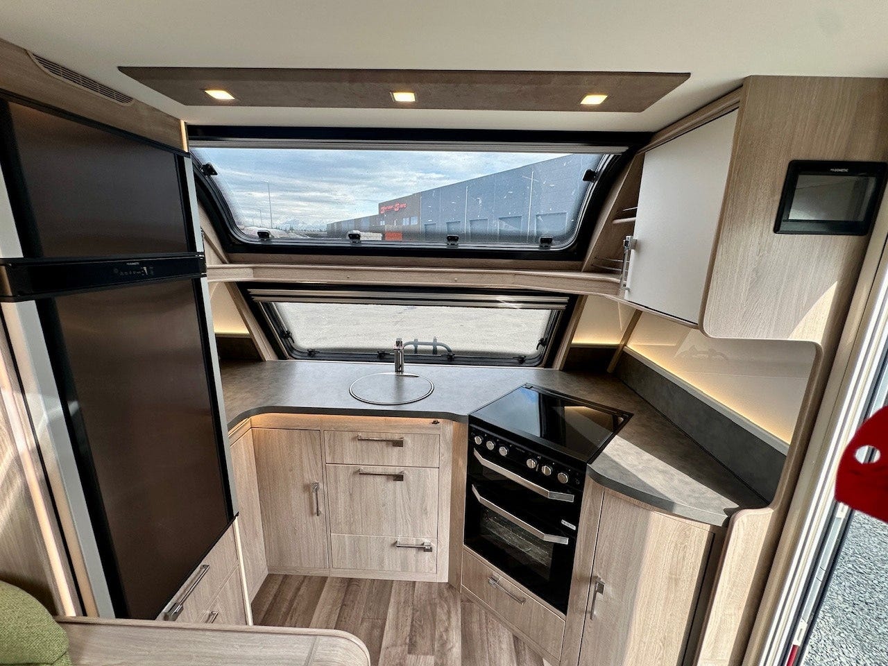 86d6b605-1b4d-4a7e-bd89-34784b0b2f33