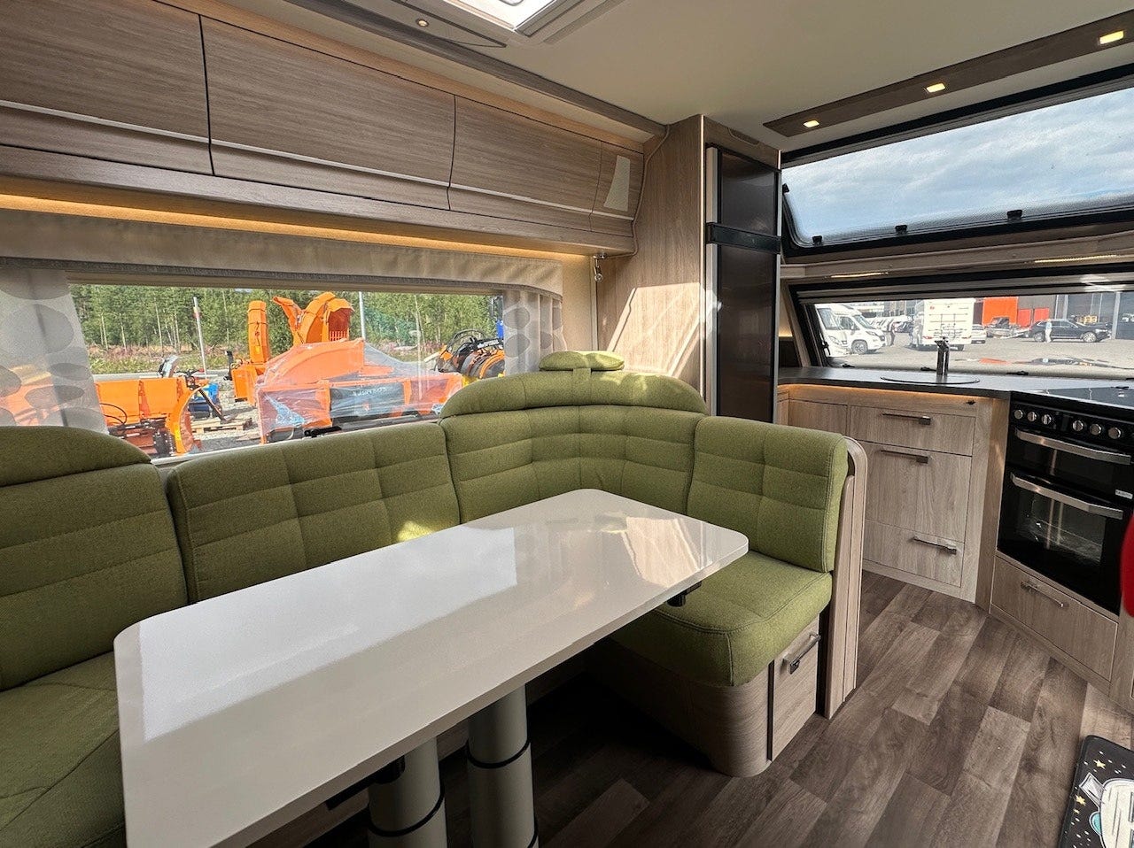 c626e36b-4ffc-4d6c-85f8-b3d63af4c798