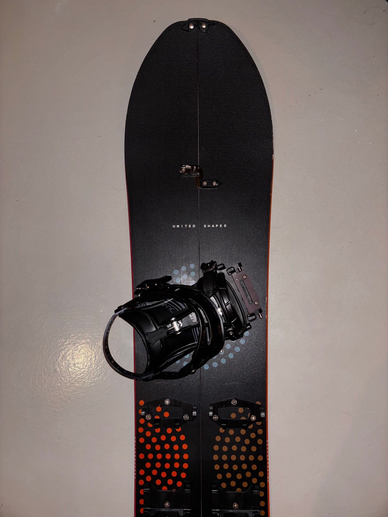 United Shapes Experience Ascent 159 splitboard med bindinger og