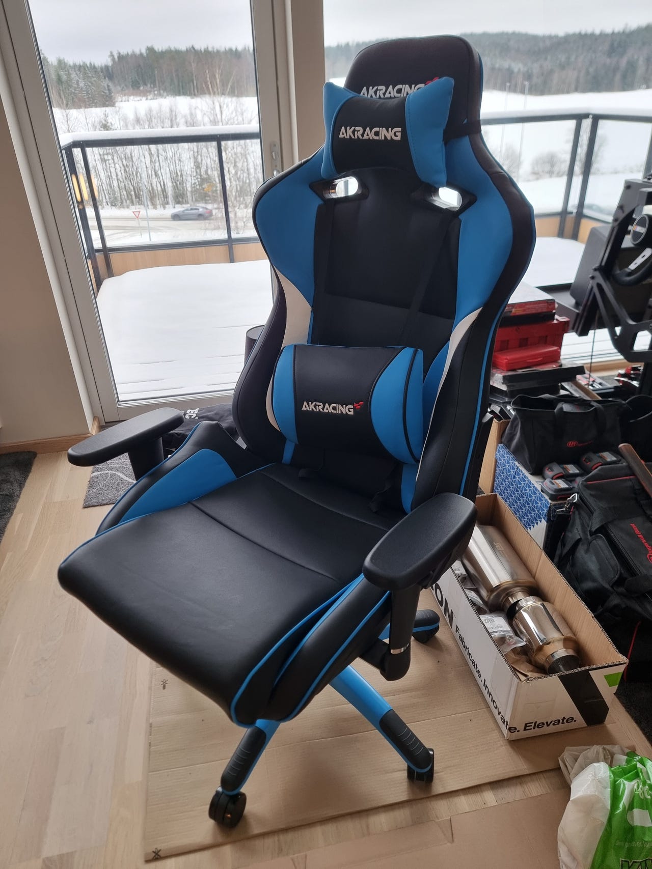 Helt ny AKRacing gaming stol | FINN-torget
