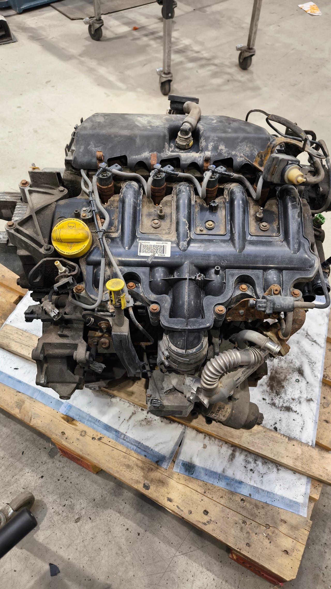 Engine 2.5DCi 146hp low km