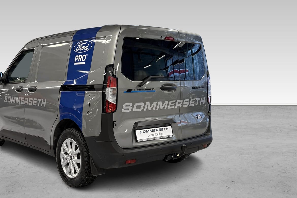 Ford E-Transit Courier 4 hos Sommerseth