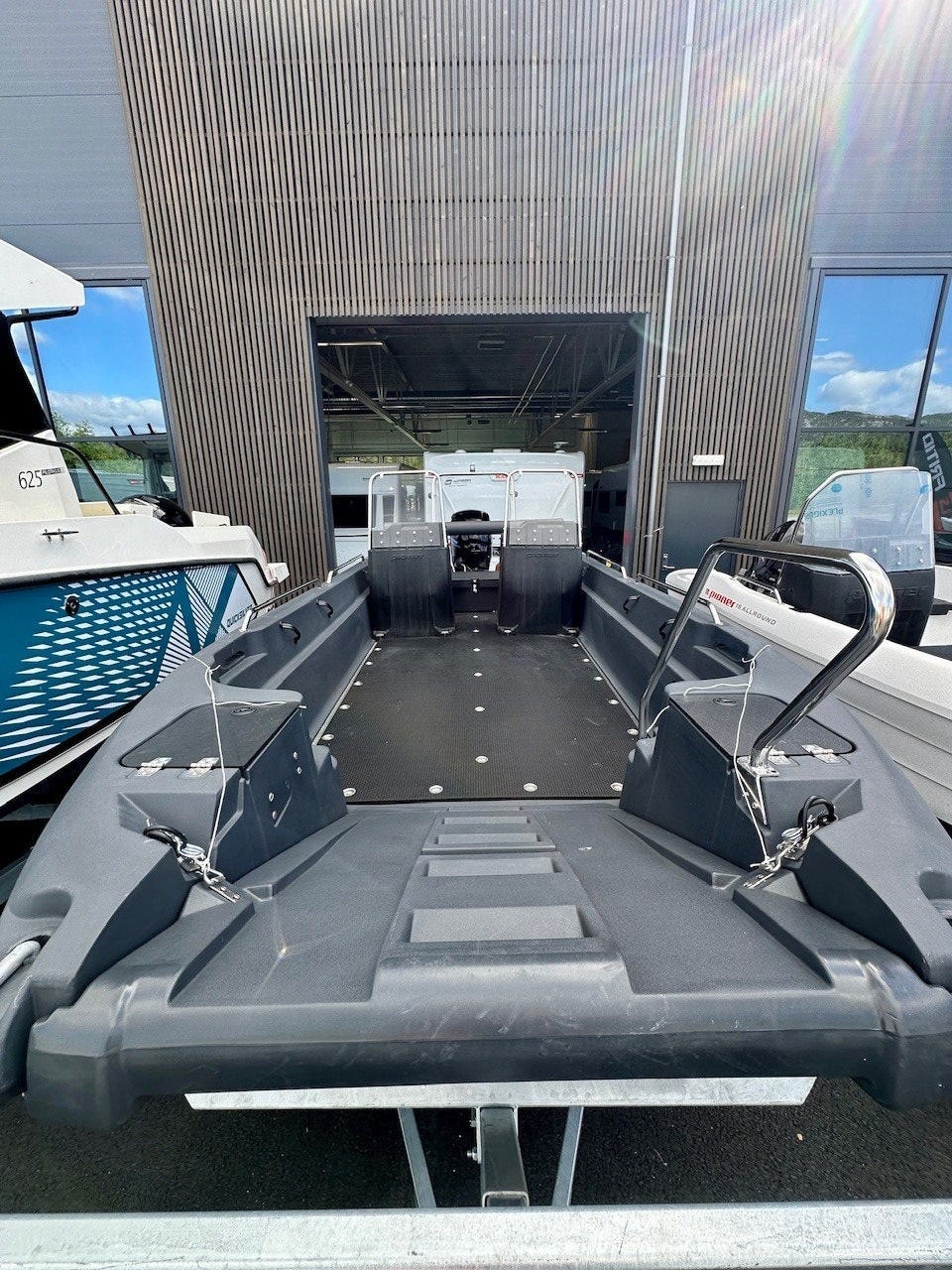 6e8d74ed-7222-49c6-b0e6-a45b383e5f04