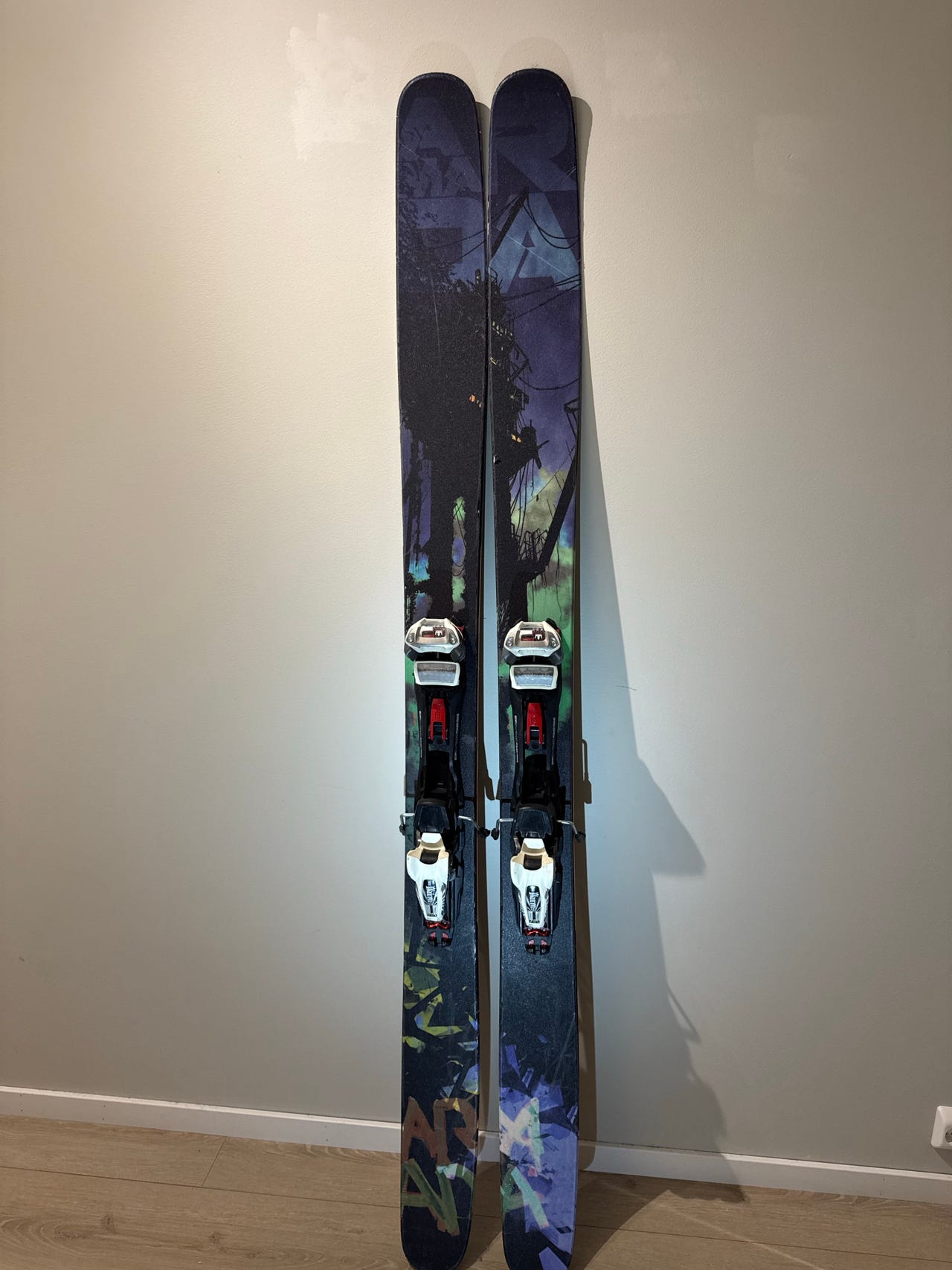 Armada JJ 2.0 185cm freerideski | FINN-torget