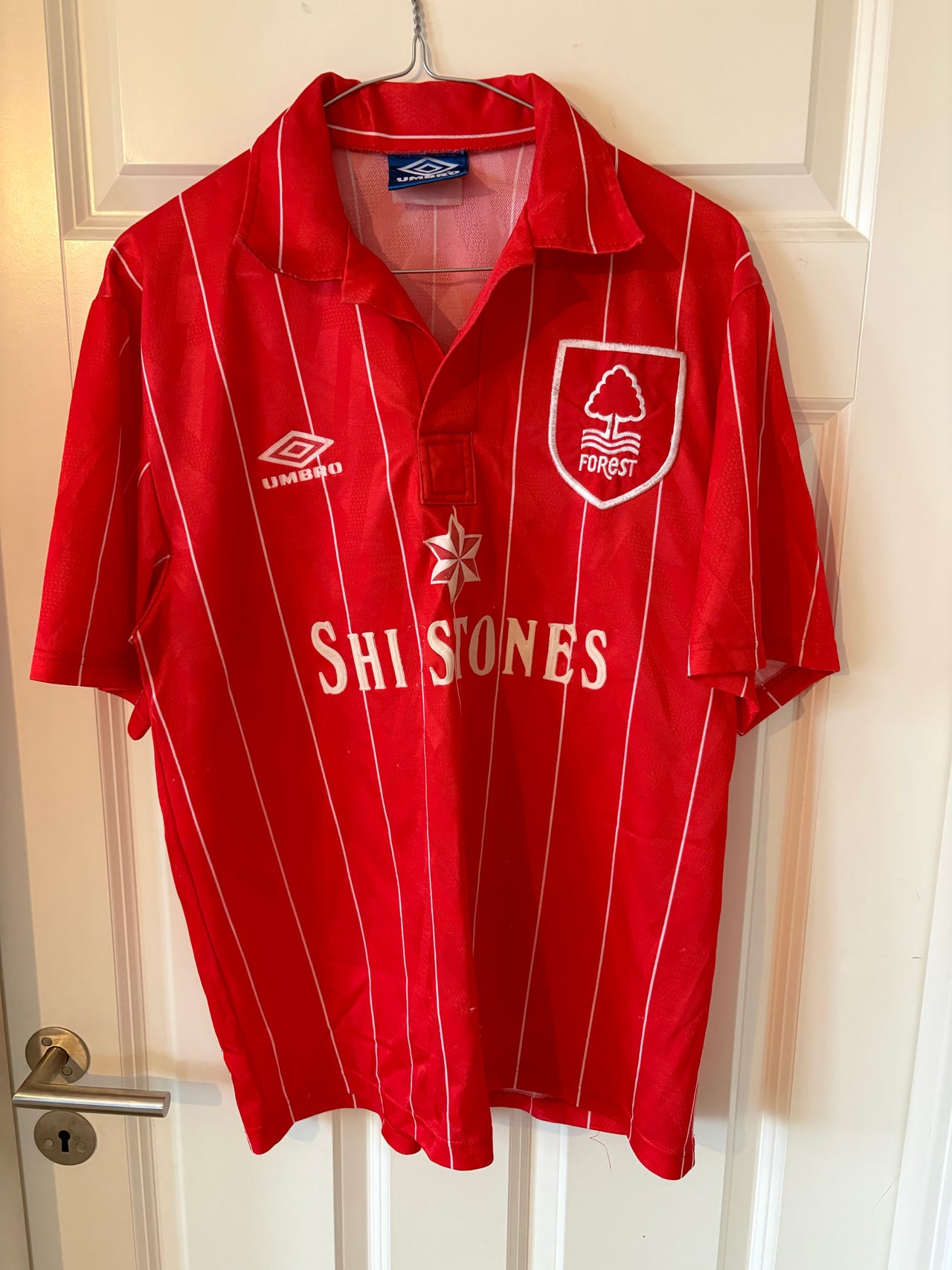 Maillot De Foot Nottingham Forest Vintage 1992-94 - Taille S - Modèle Entraînement Umbro