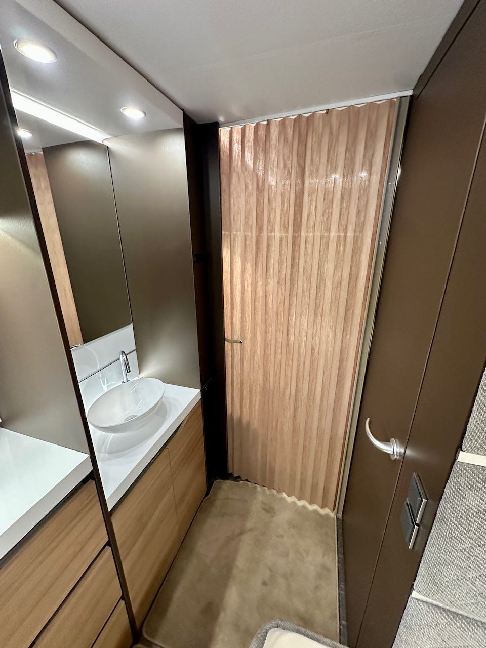 39f55bfb-fb9d-4aa3-9926-5efa9fb75077