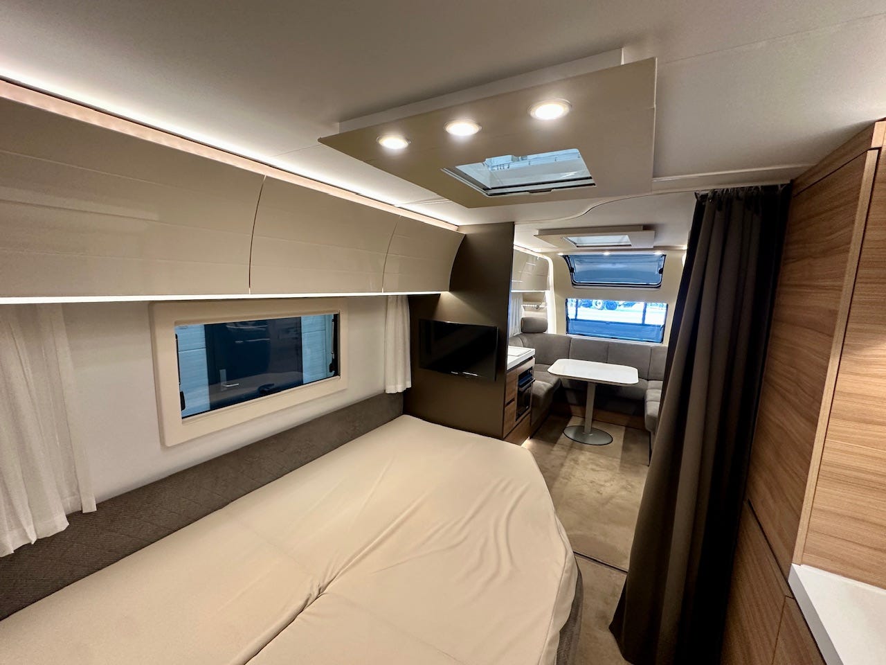 4ecb4477-f78d-44ee-8896-43e12834e952