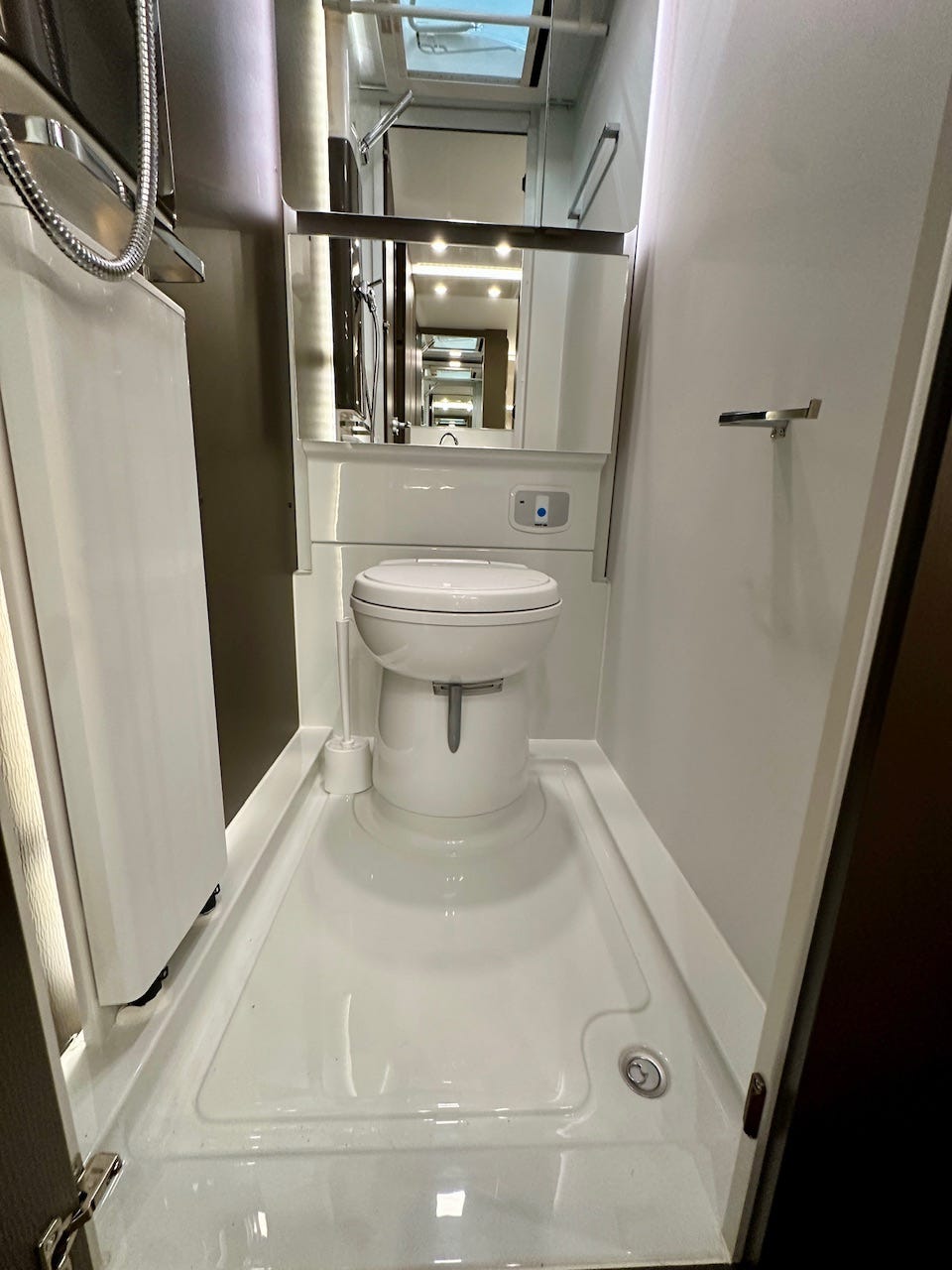 5a220d88-f3a4-4d0a-9d96-ee310267d58c