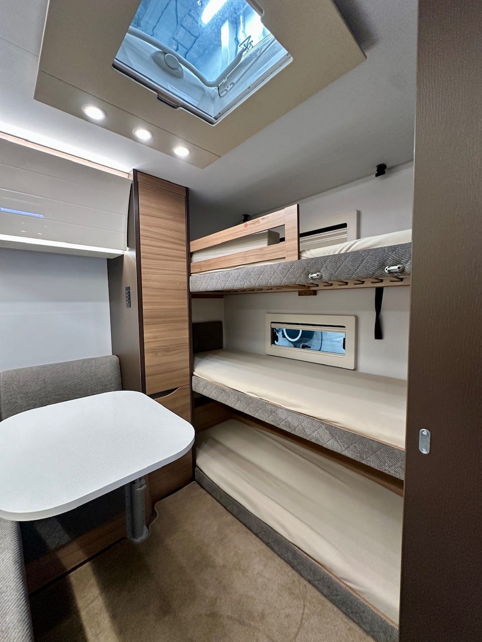 83703d46-4ece-4175-b57e-a11fad4349fa