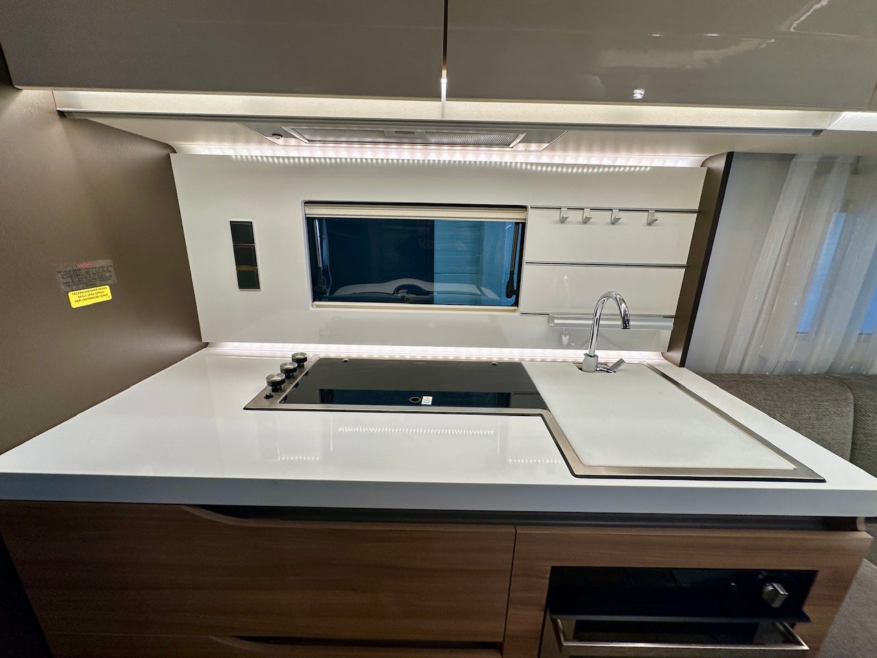 9fb15806-6da3-407c-9618-bf53b5d9ebf6