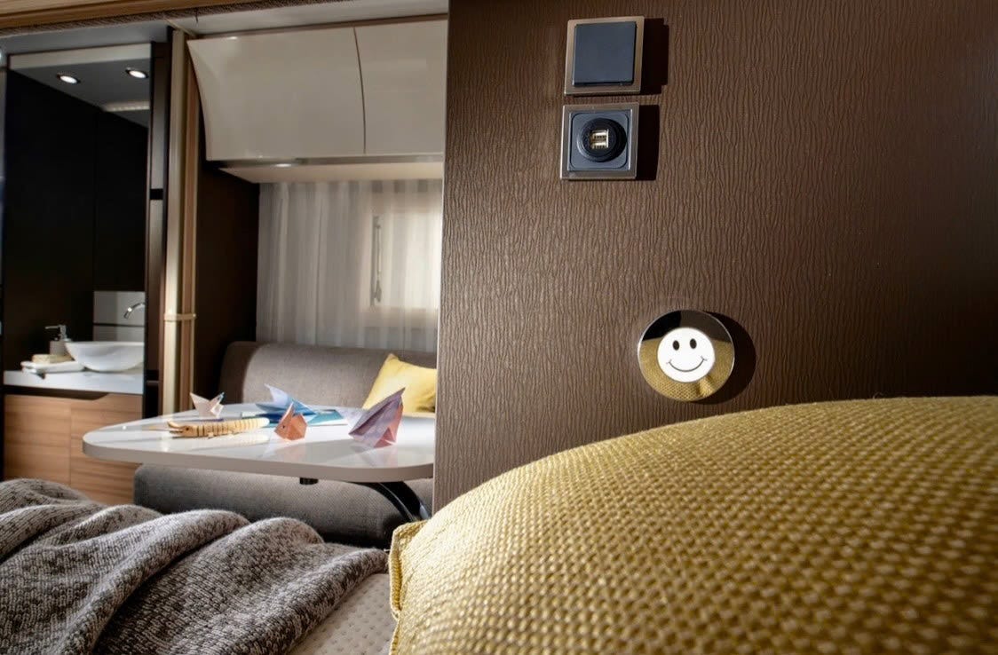 fd33ba8d-2d4b-4af0-a553-fc5df52590ae