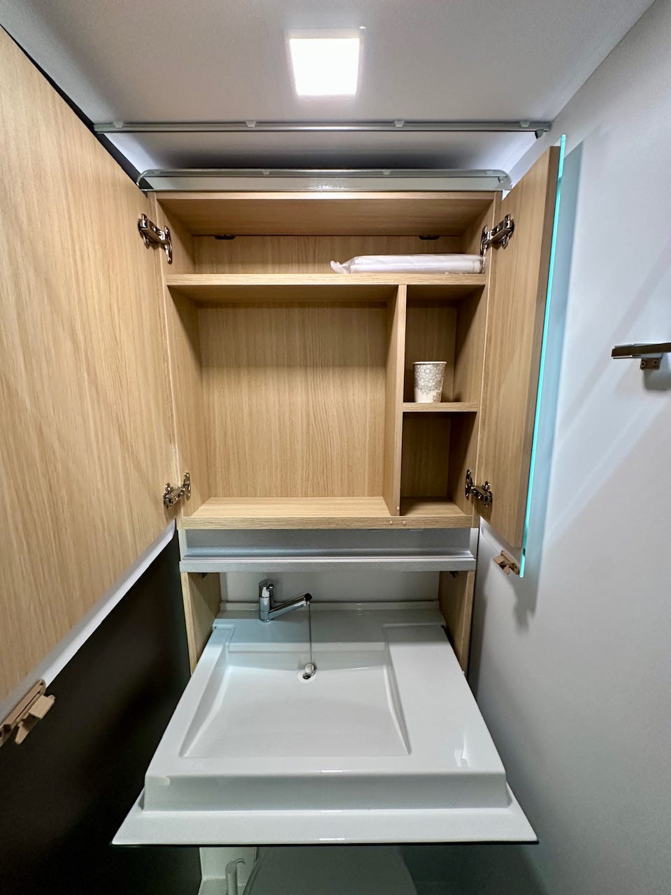 fe598322-e52d-4fcd-af6b-036f8b11d3f5