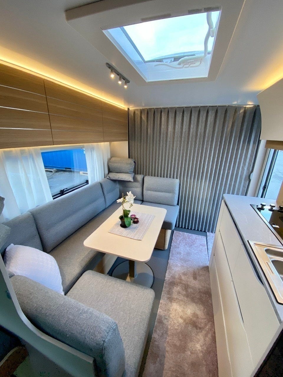 1b07a01e-e2c0-4b78-9475-16c96b1ffdbc